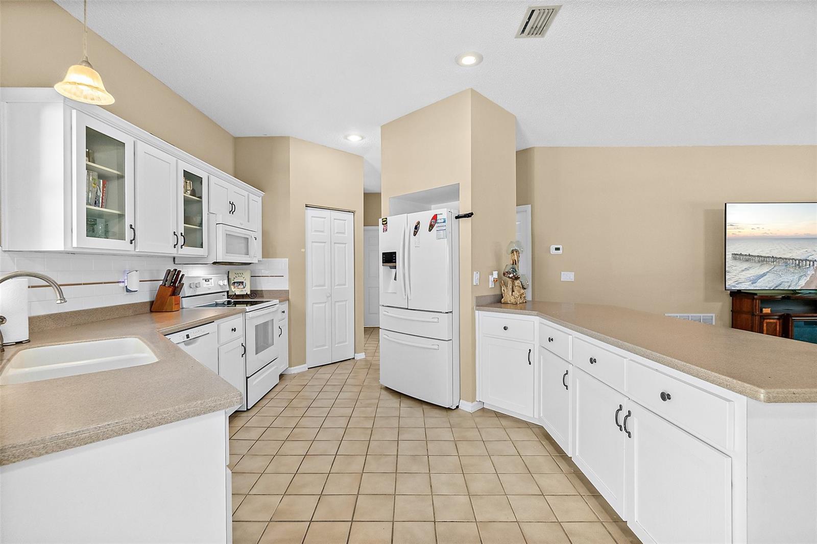 HAMPTONS SUB - Residential