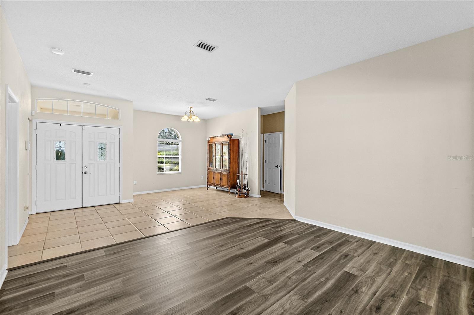 HAMPTONS SUB - Residential