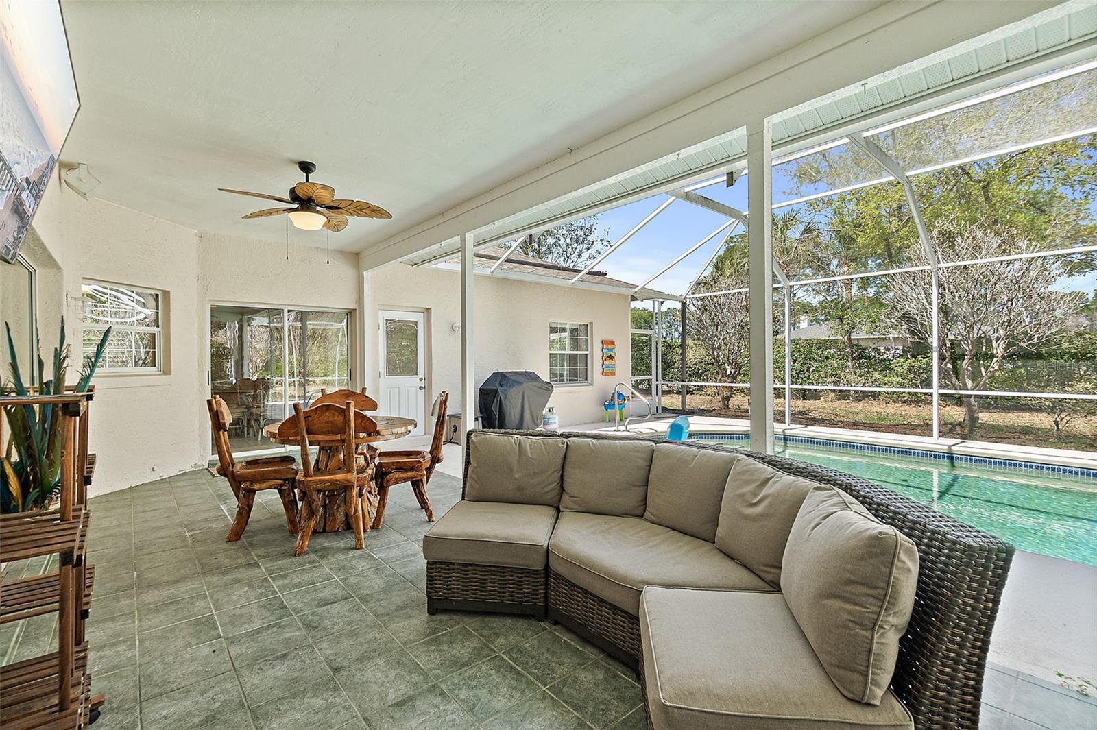 HAMPTONS SUB - Residential