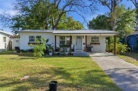 Photo of 634 61st Avenue S, St Petersburg, FL 33705 (MLS # TB8486264)