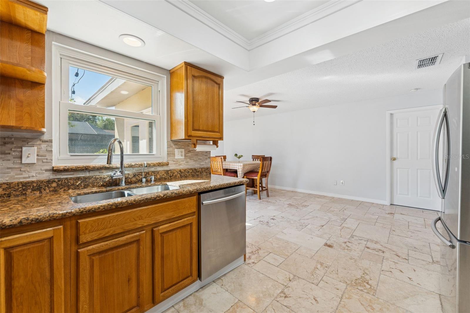 MANDARIN LAKES - Residential