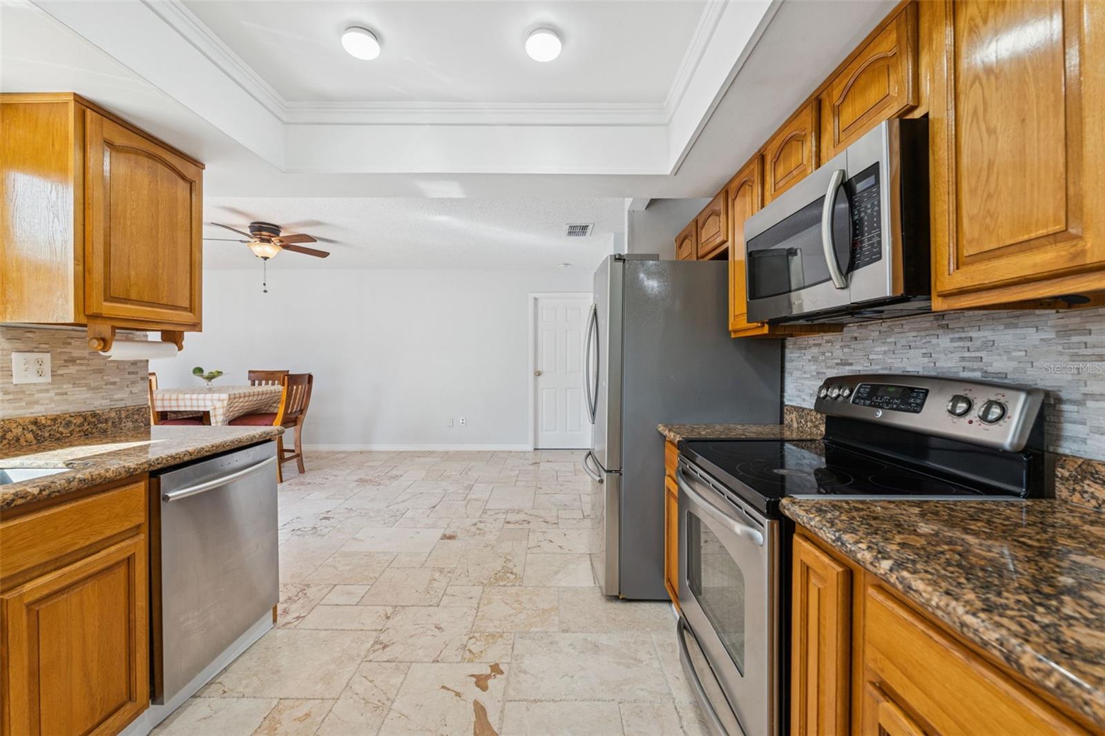 MANDARIN LAKES - Residential