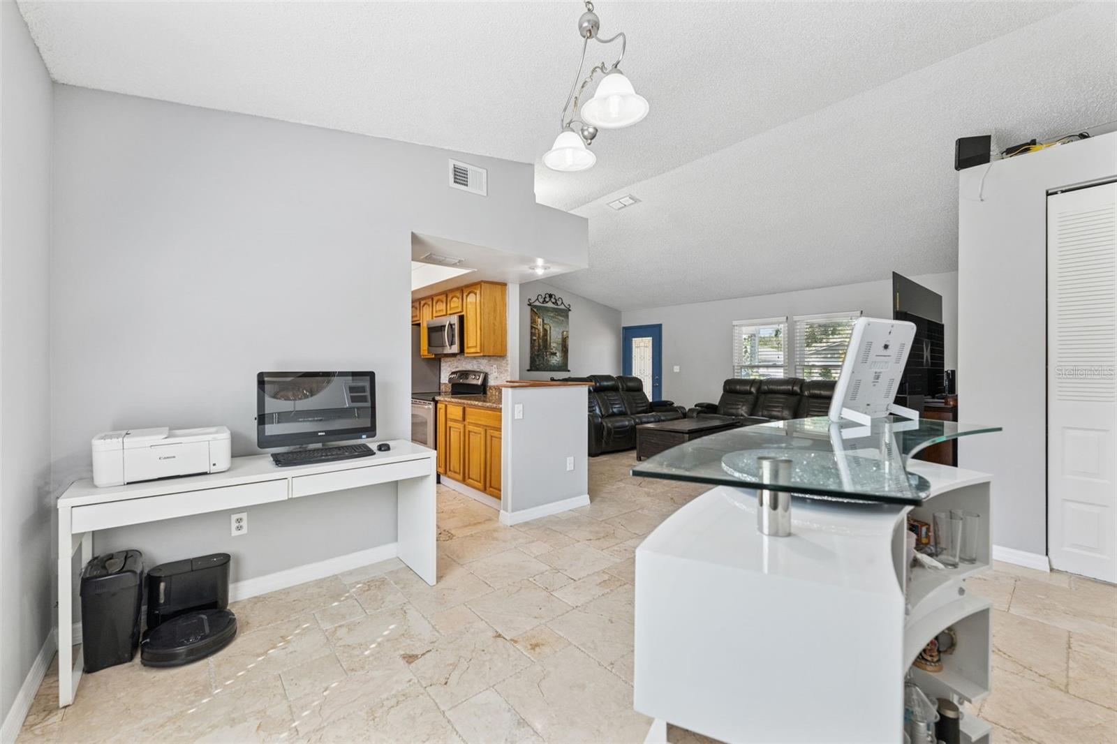 MANDARIN LAKES - Residential