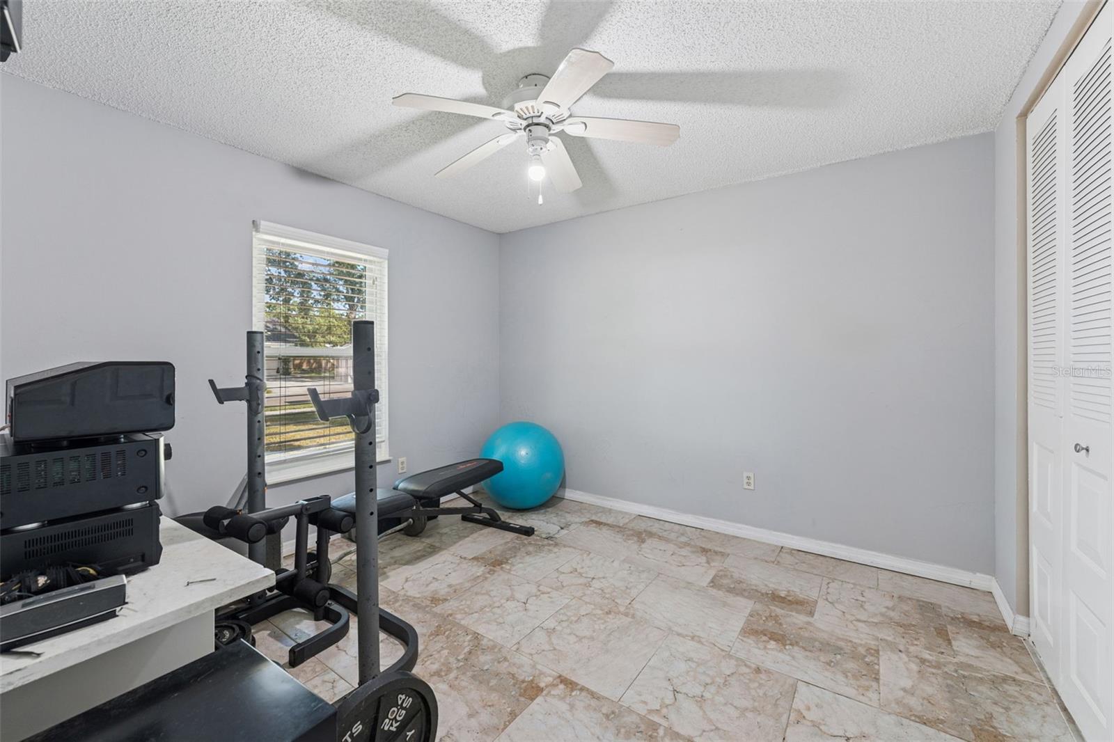 MANDARIN LAKES - Residential