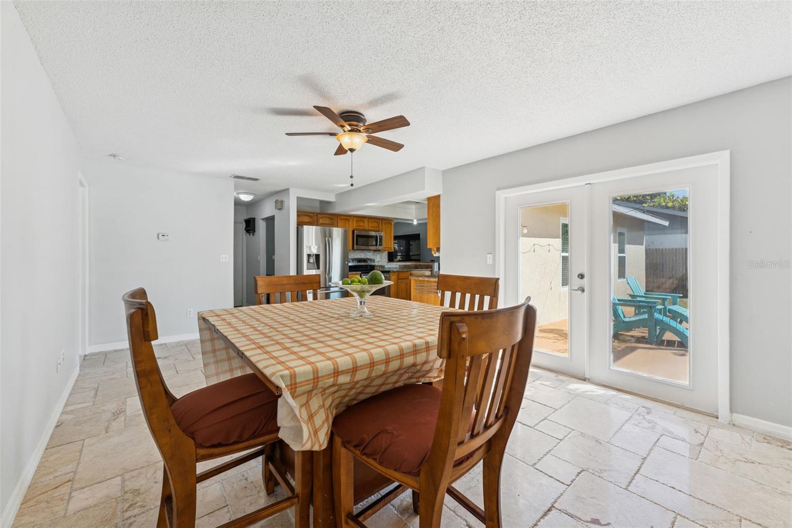 MANDARIN LAKES - Residential
