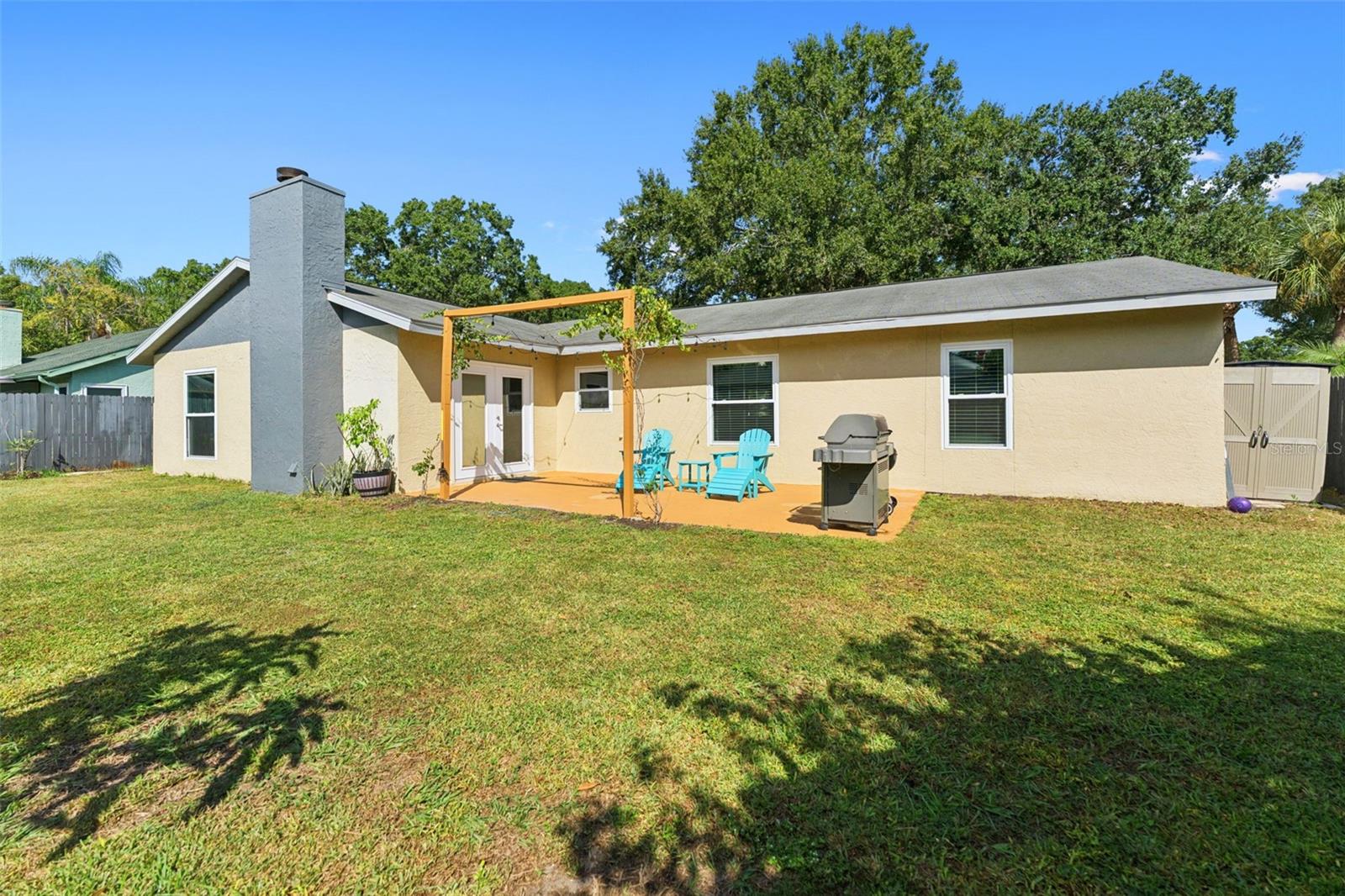 MANDARIN LAKES - Residential