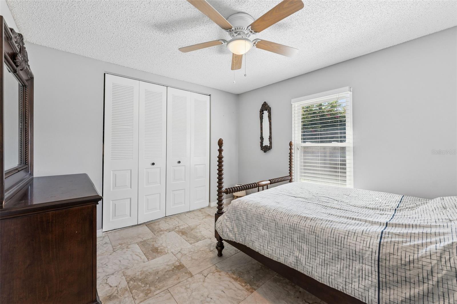 MANDARIN LAKES - Residential