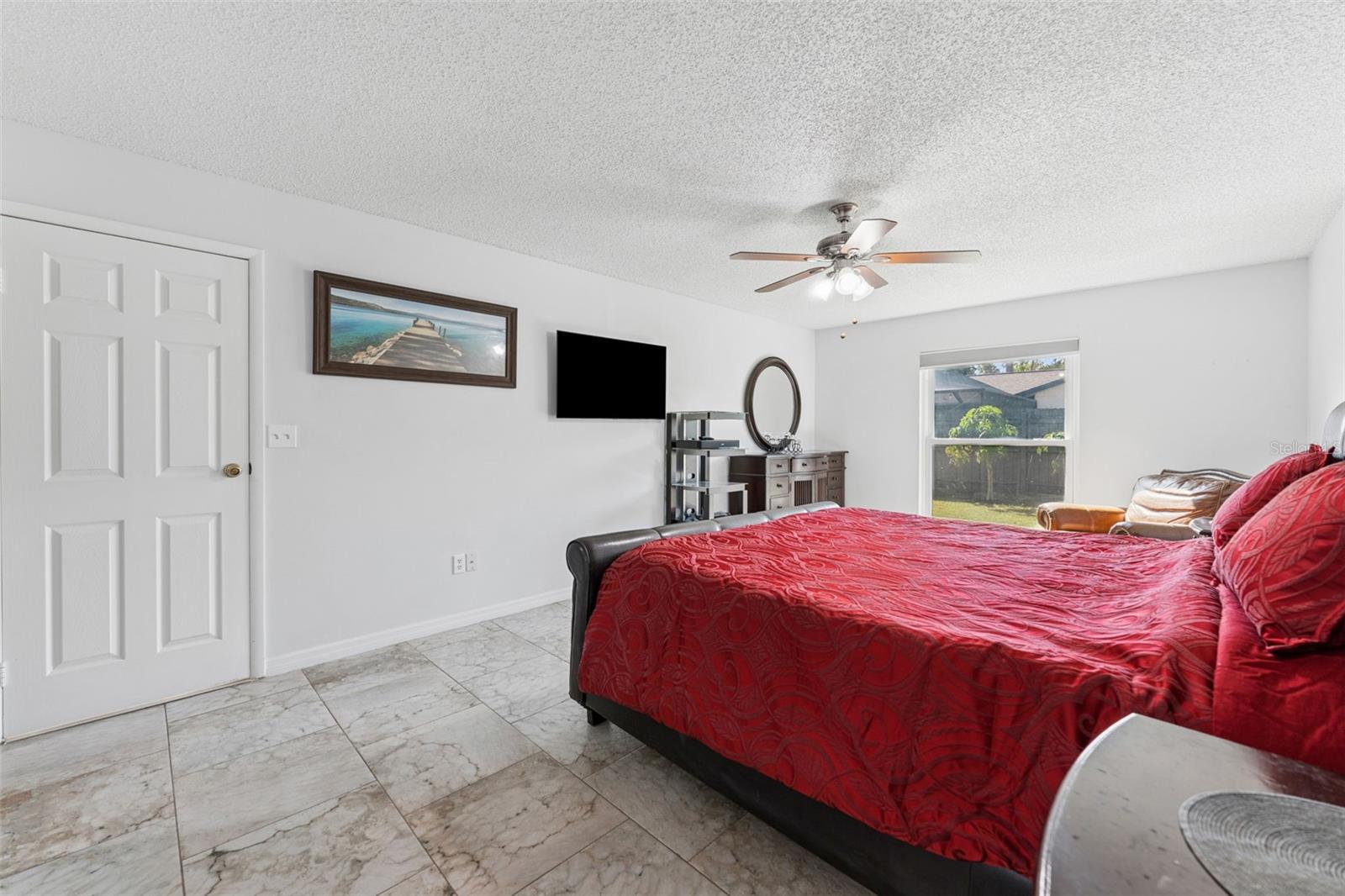 MANDARIN LAKES - Residential