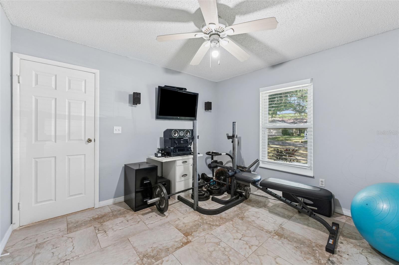 MANDARIN LAKES - Residential