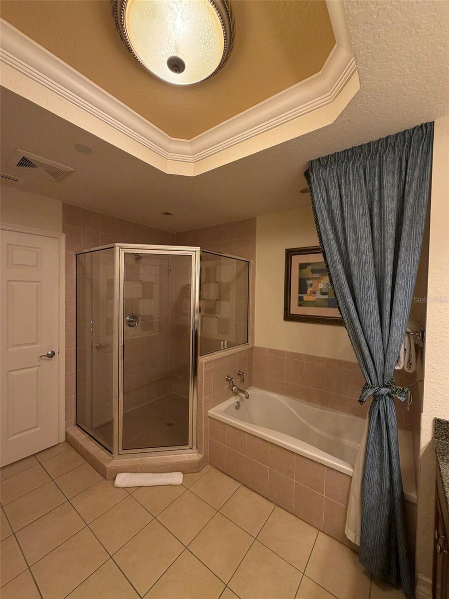 VILLAS AT REUNION SQUARE P3 CONDO - Residential