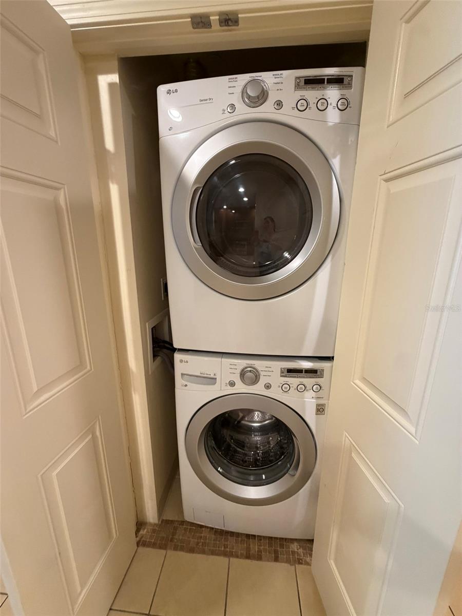 VILLAS AT REUNION SQUARE P3 CONDO - Residential