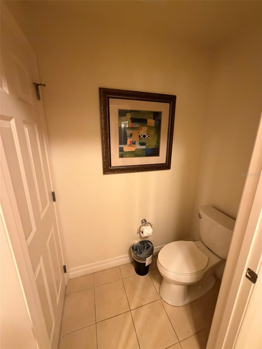 VILLAS AT REUNION SQUARE P3 CONDO - Residential