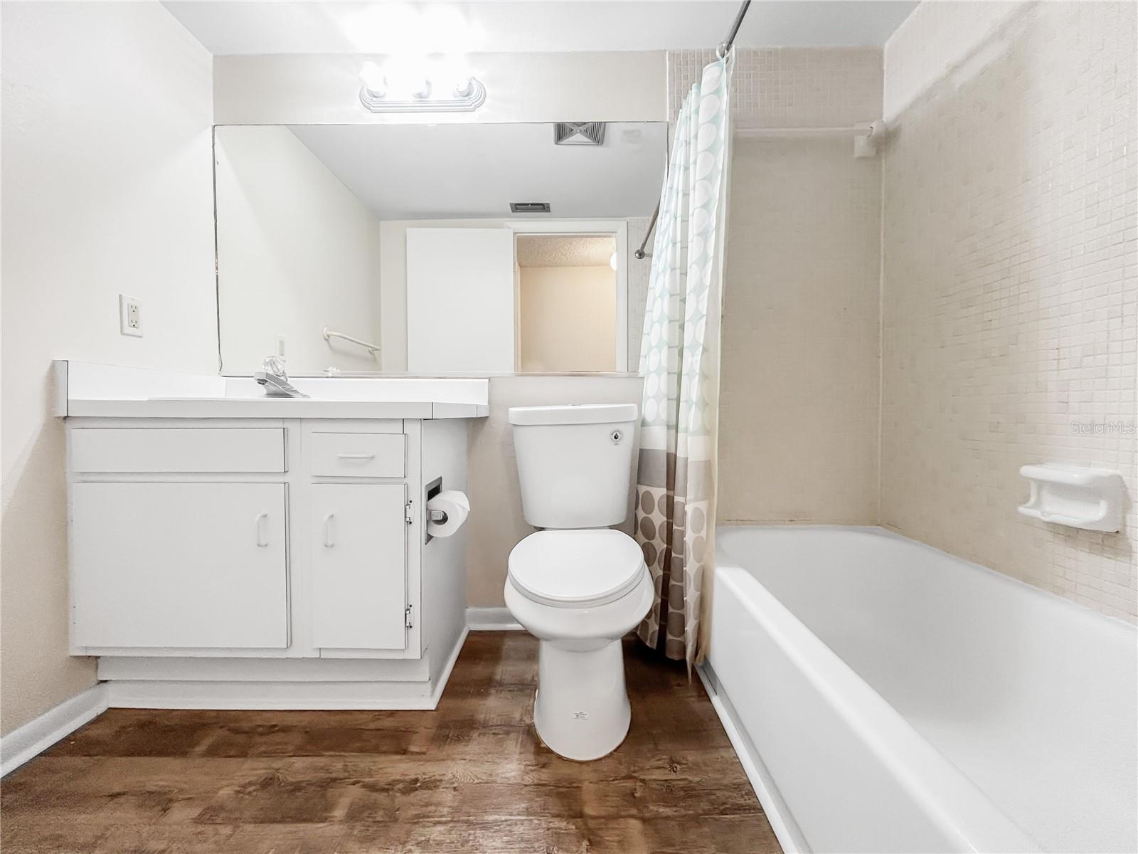 NORTH BAY VILLAGE CONDO - Residential Lease