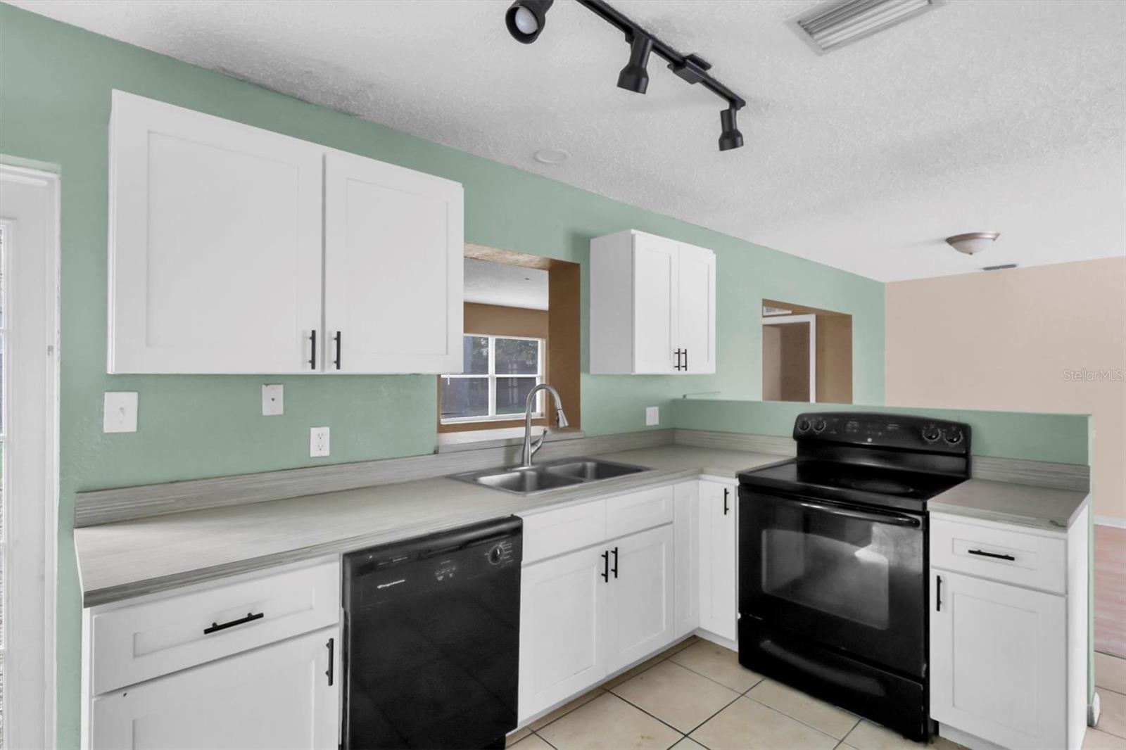 RICHEY LAKES - Residential