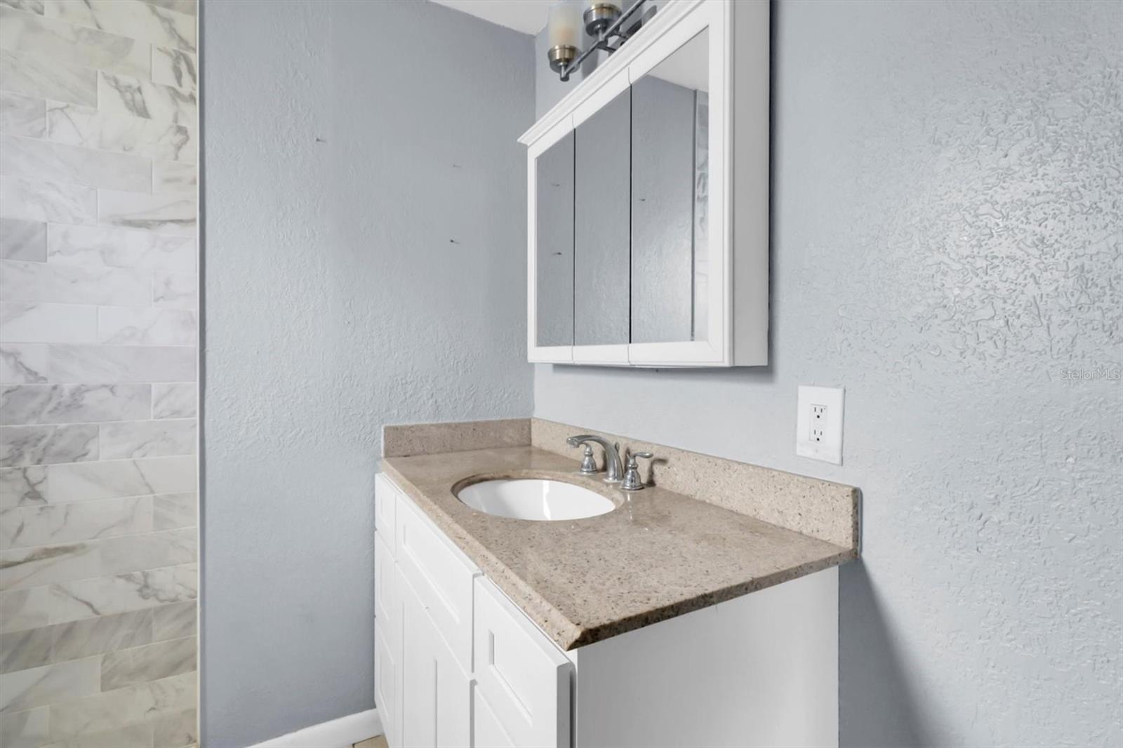 RICHEY LAKES - Residential