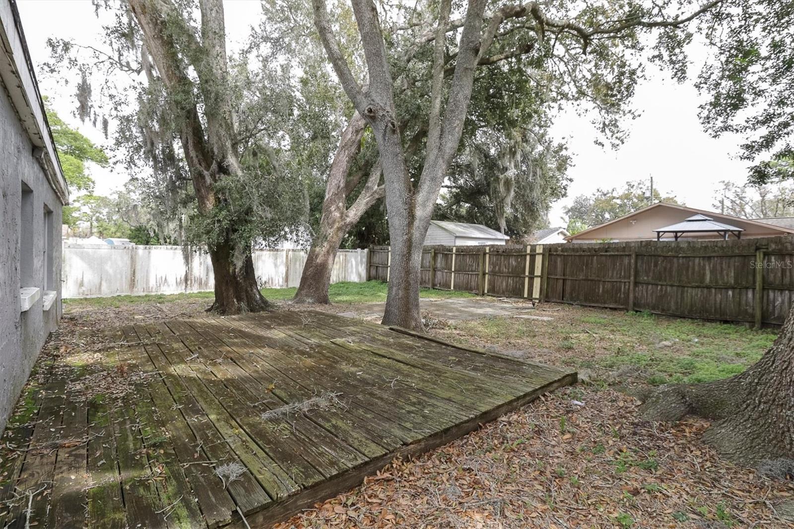 RICHEY LAKES - Residential