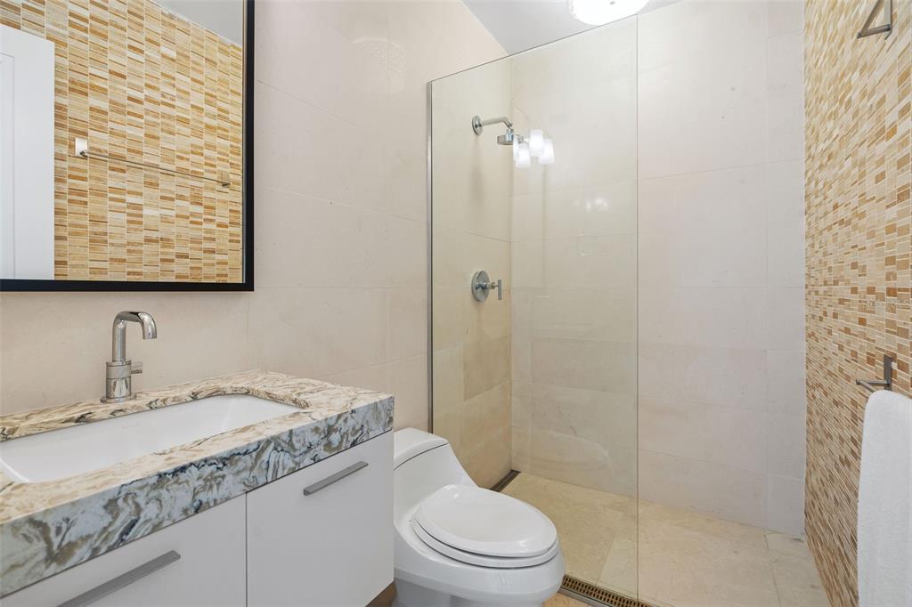 CARIBE PLAZA - Residential