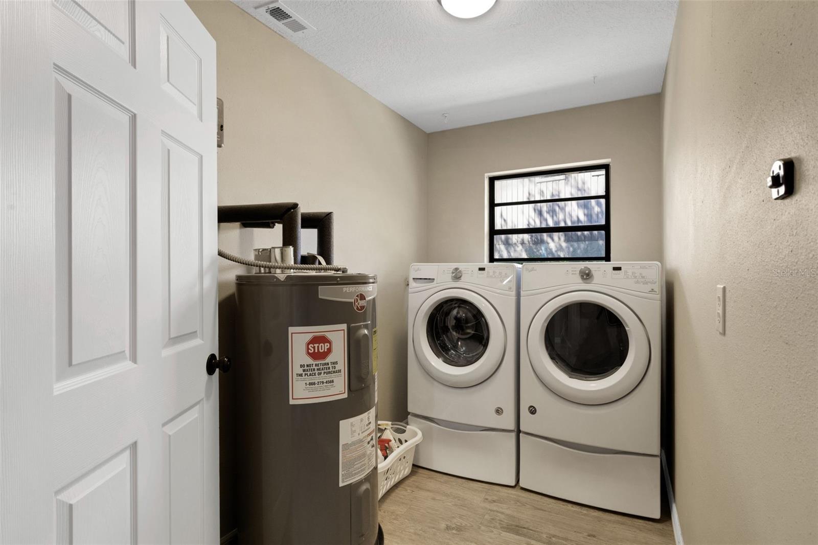 CHRISTINA WOODS PH 06 - Residential