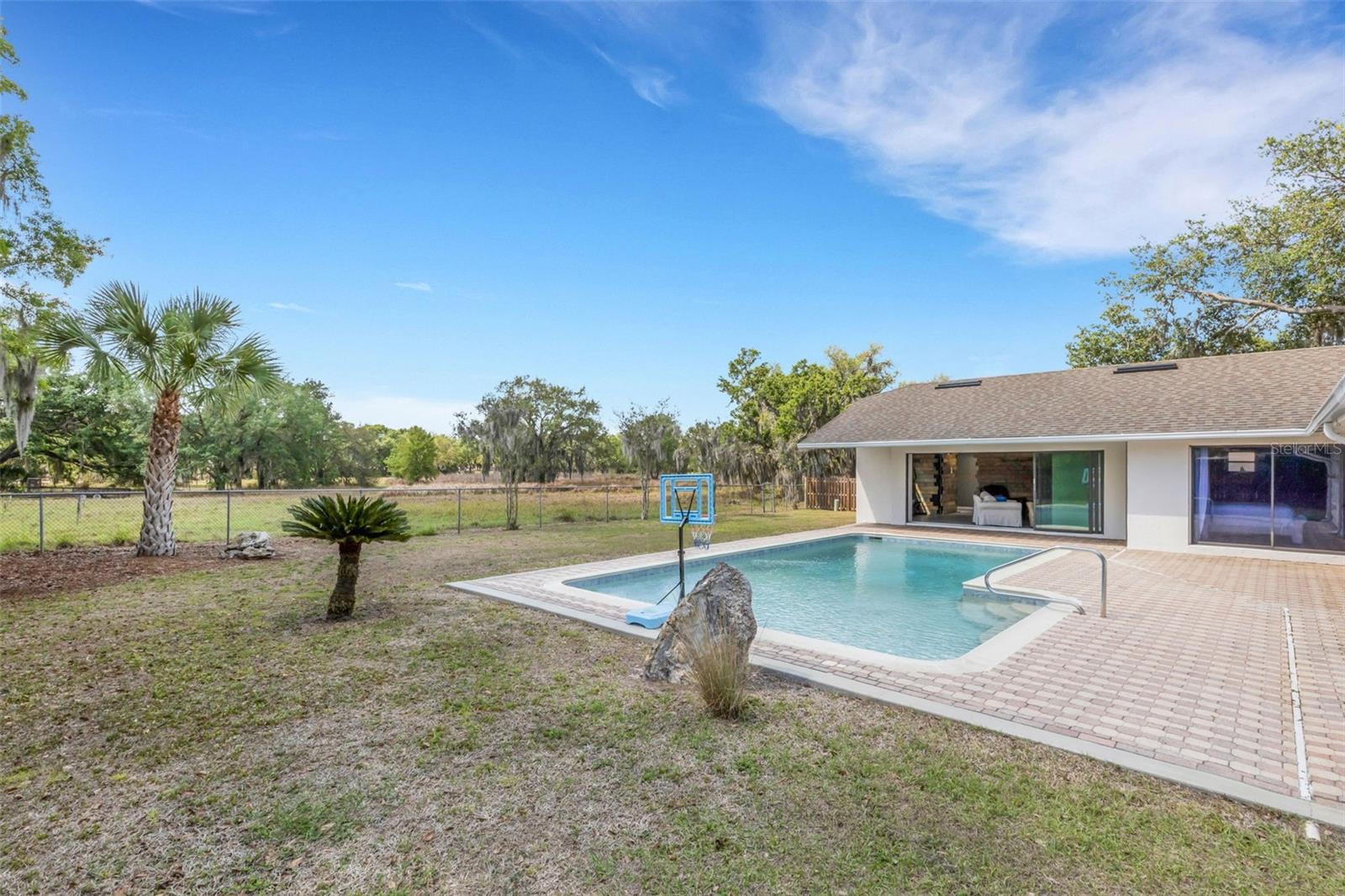 CHRISTINA WOODS PH 06 - Residential