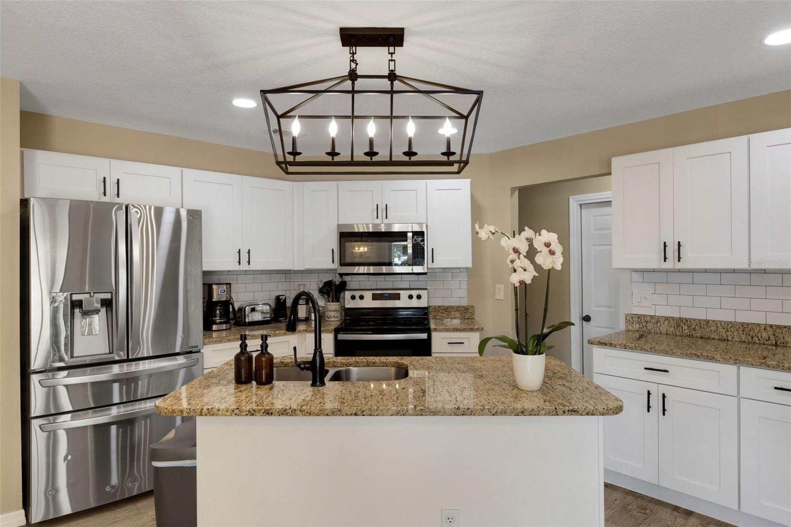 CHRISTINA WOODS PH 06 - Residential