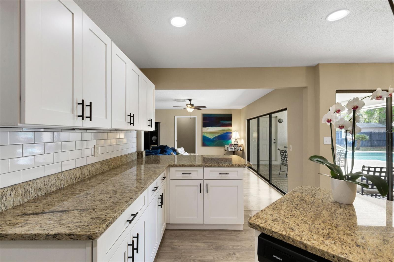 CHRISTINA WOODS PH 06 - Residential