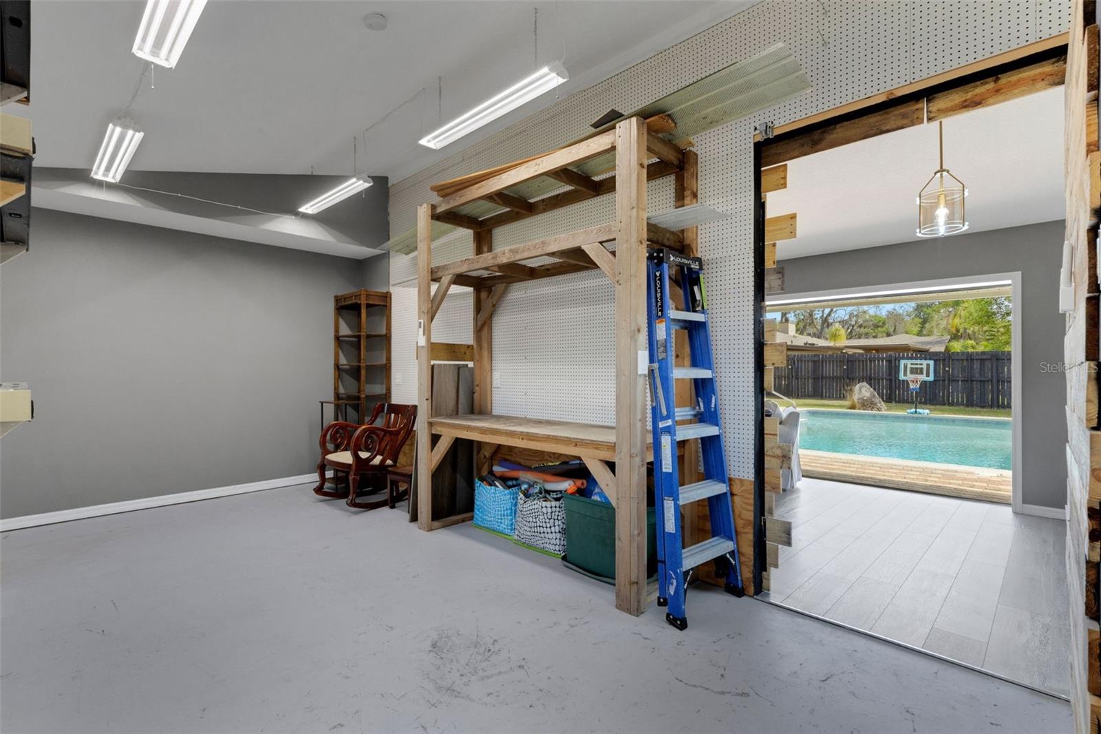 CHRISTINA WOODS PH 06 - Residential