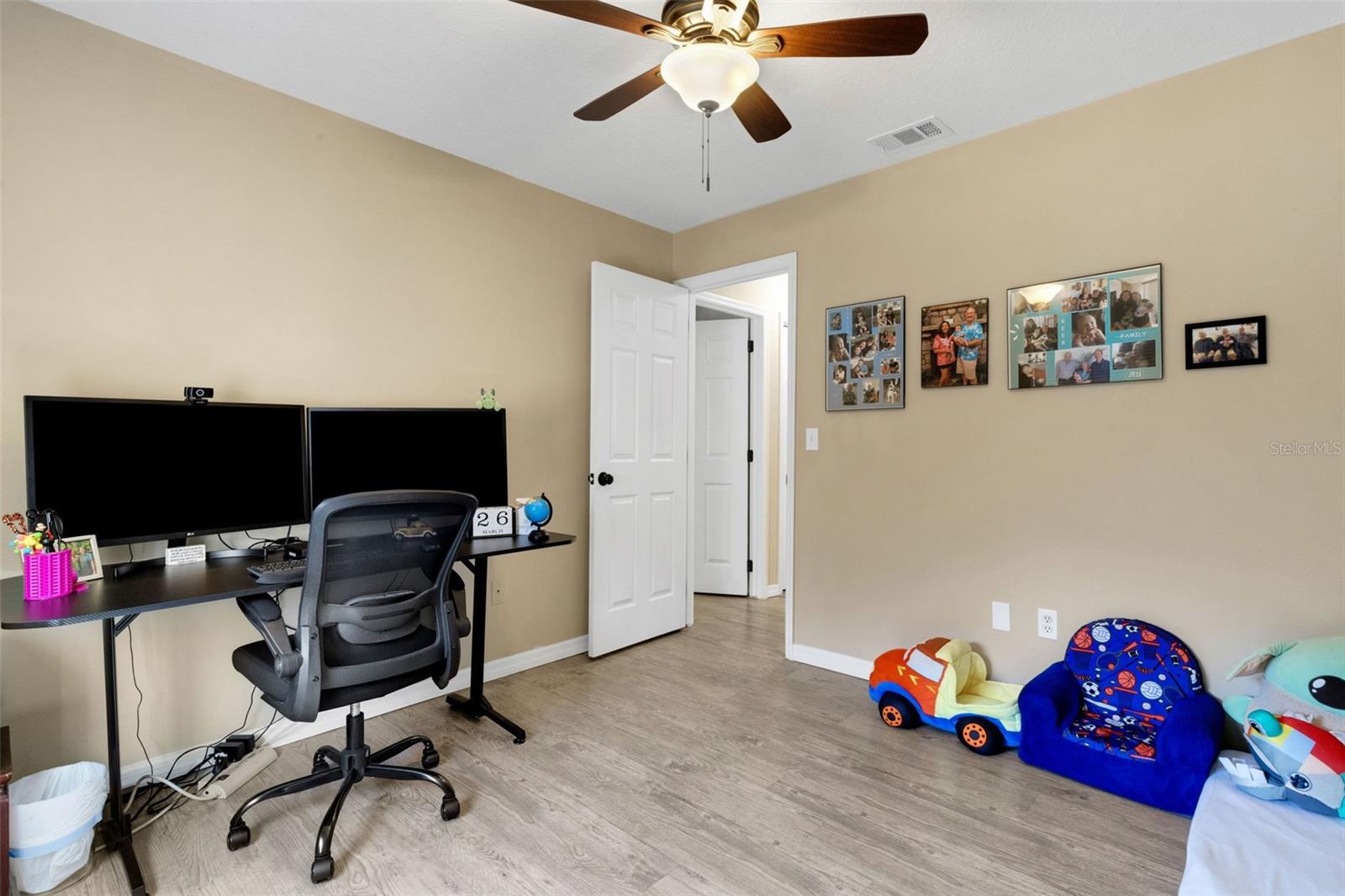 CHRISTINA WOODS PH 06 - Residential