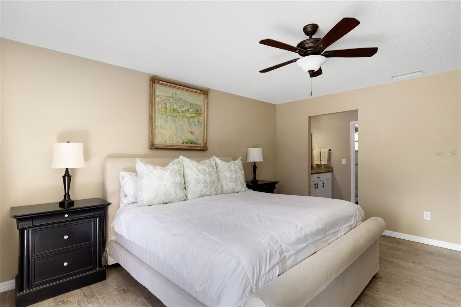 CHRISTINA WOODS PH 06 - Residential