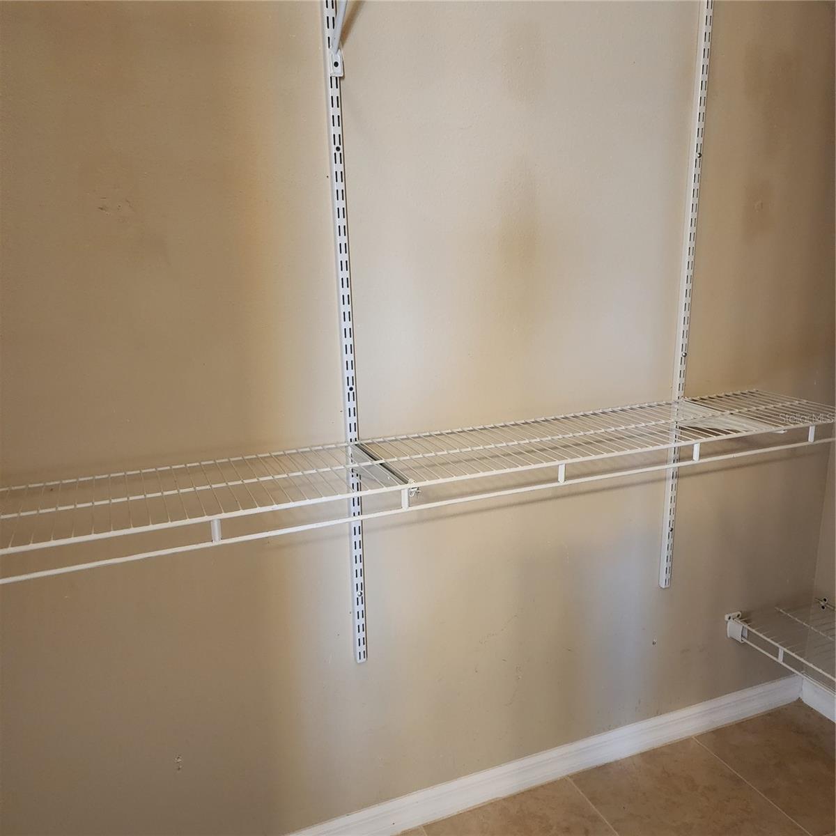 RIVERGATE PH 02 - Residential