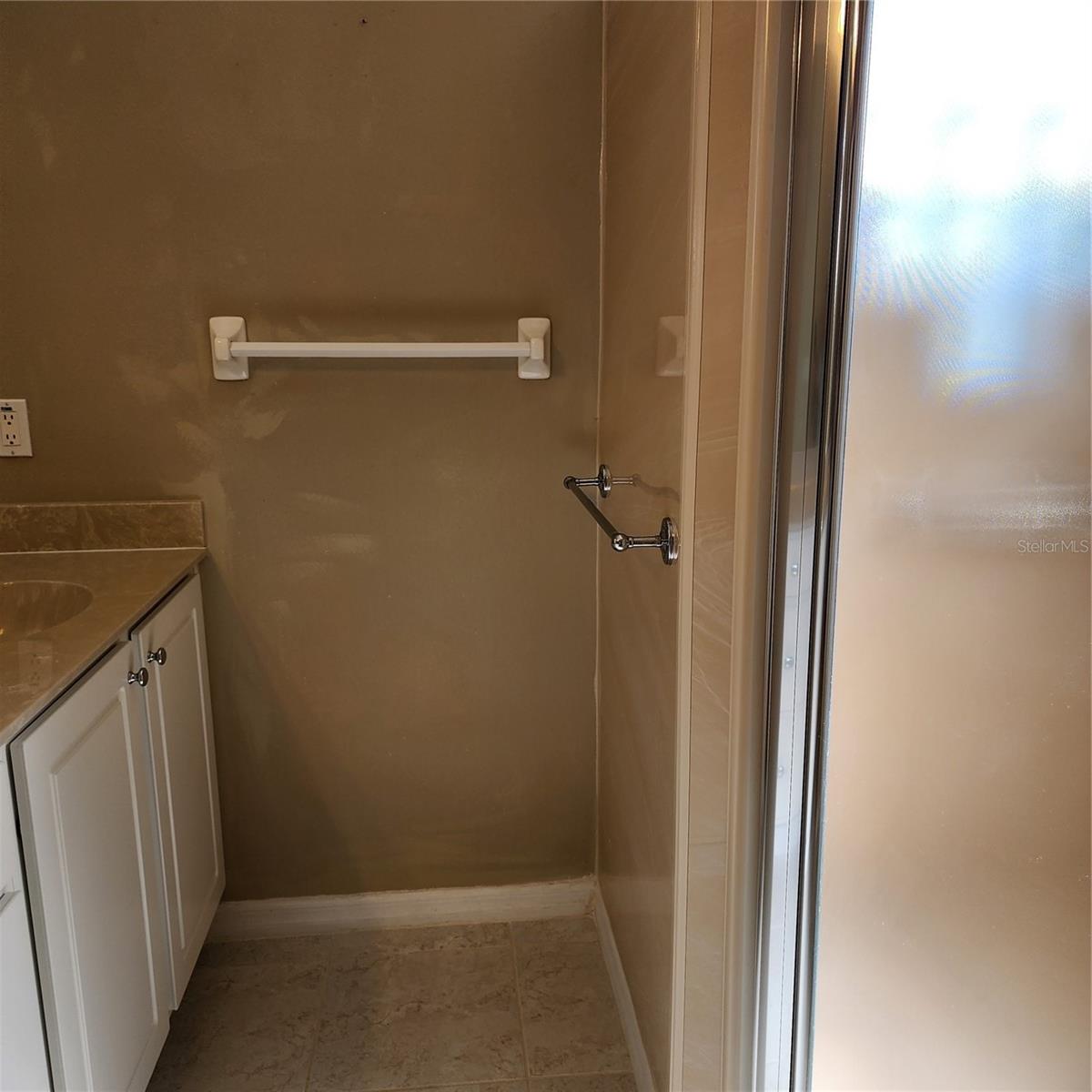 RIVERGATE PH 02 - Residential