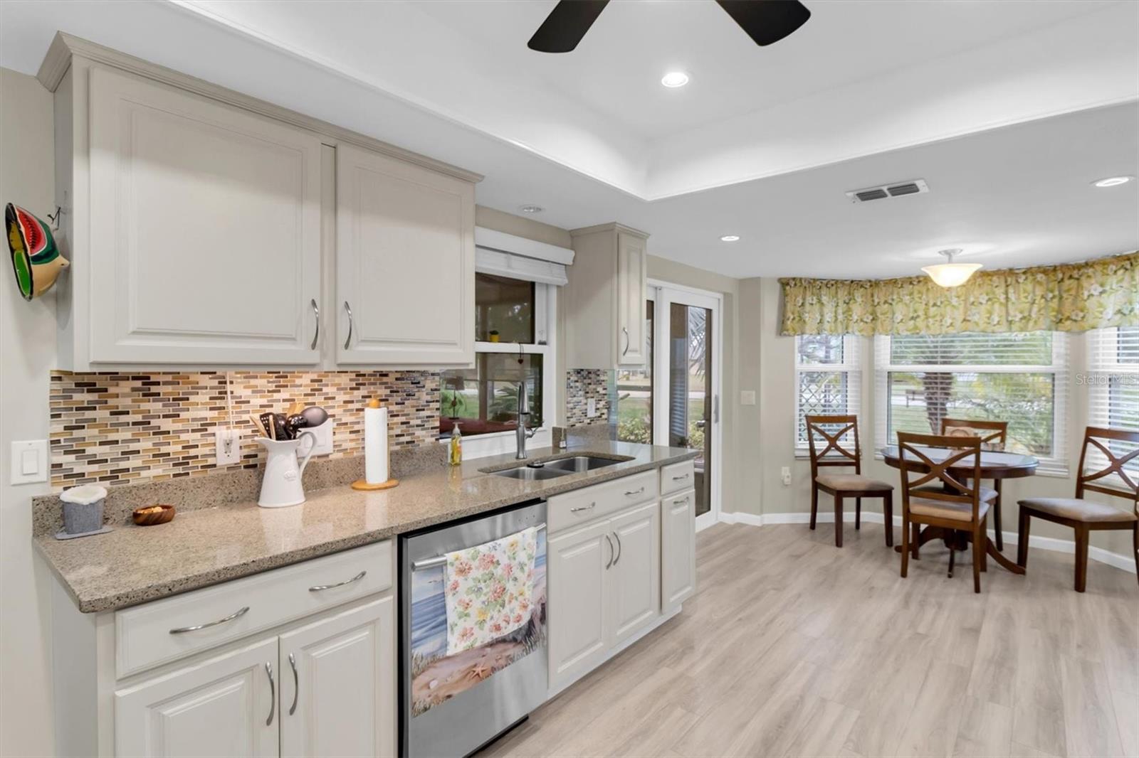 HERITAGE LAKE - Residential