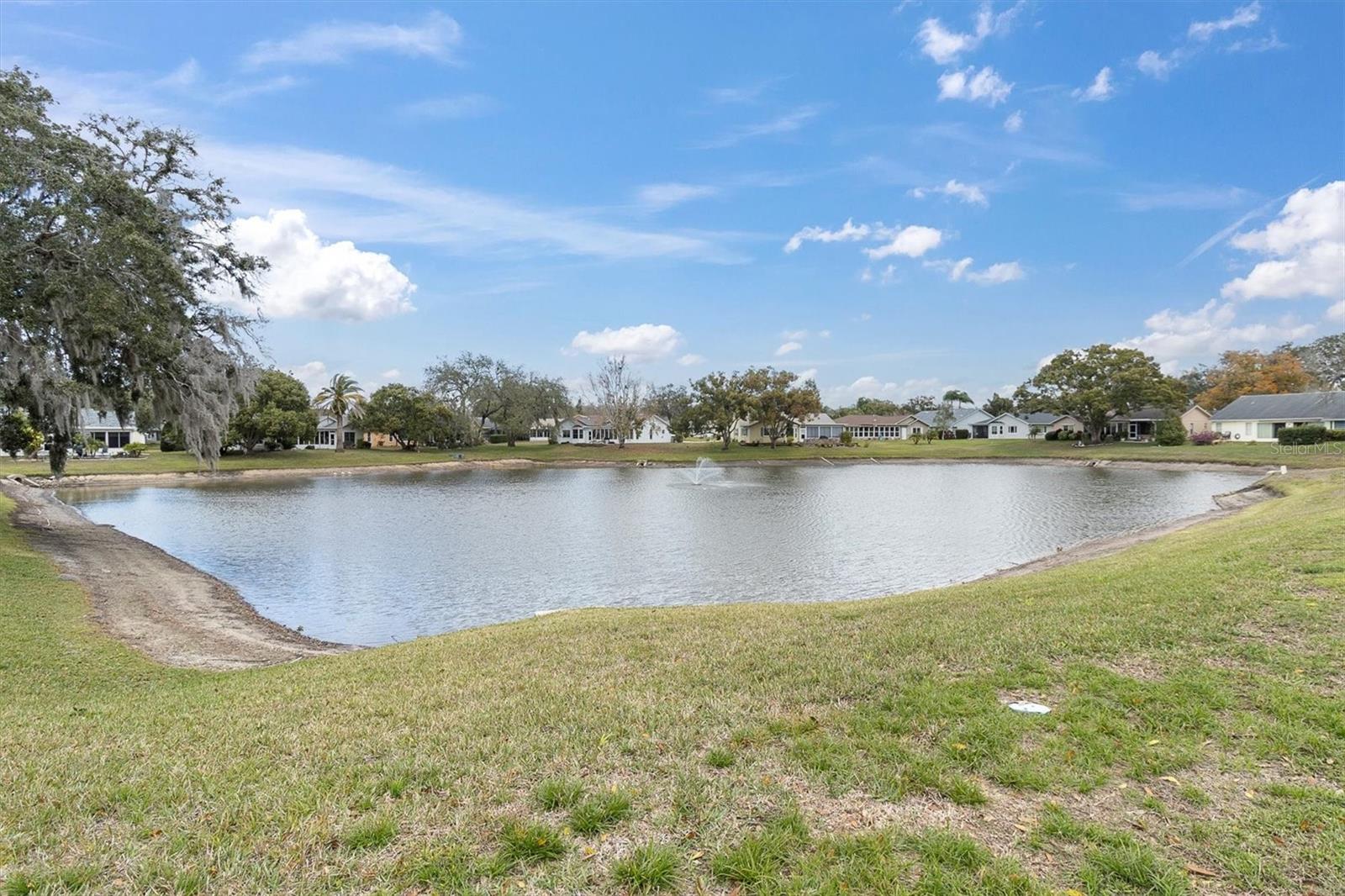 HERITAGE LAKE - Residential