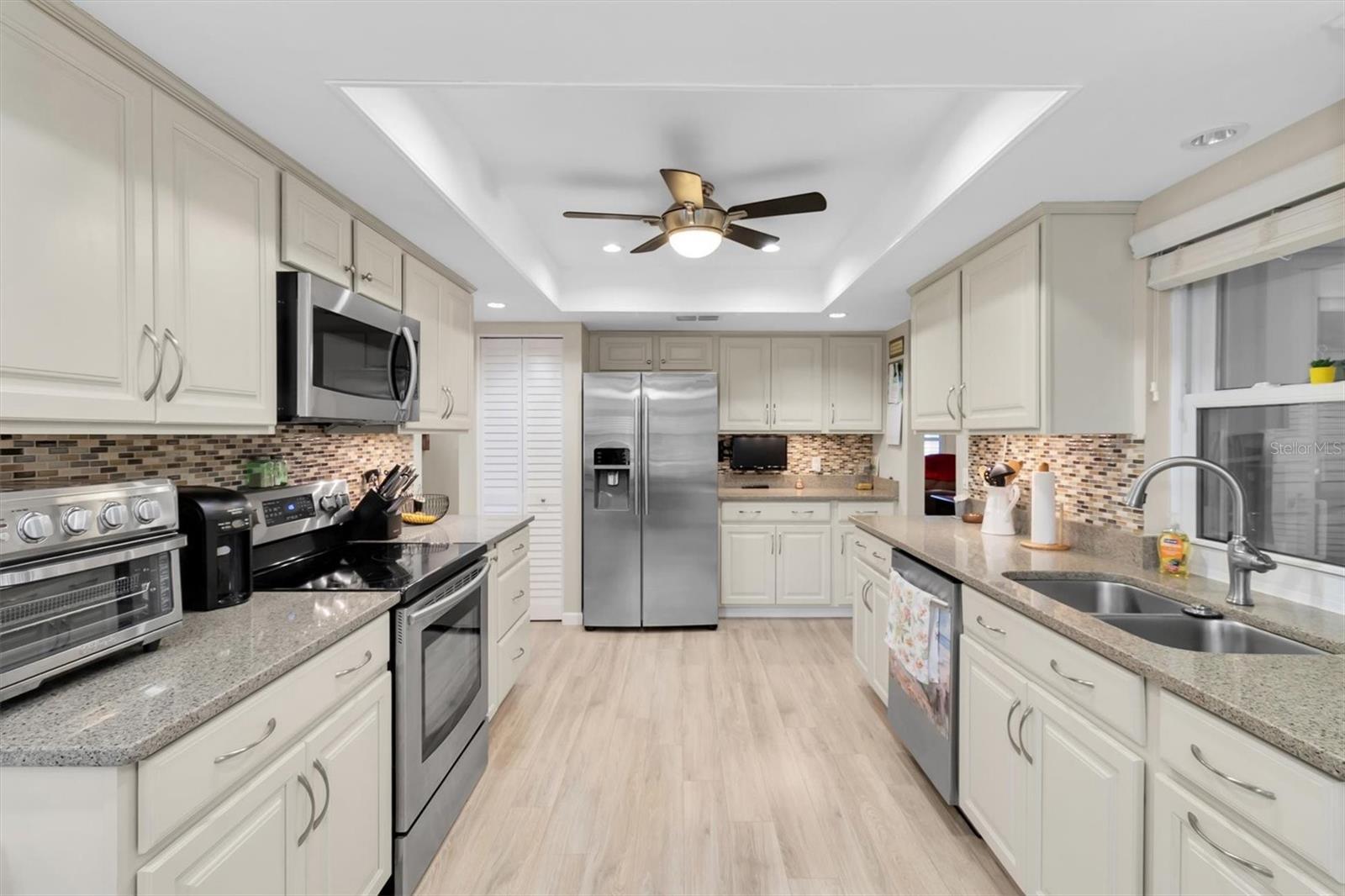 HERITAGE LAKE - Residential