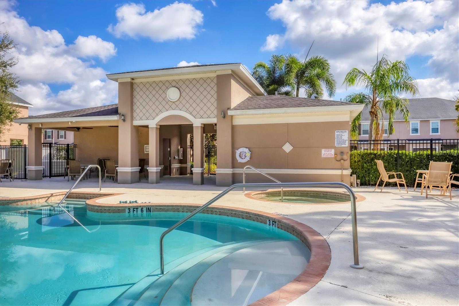 BRADFORD MANOR TWNHMS - Residential