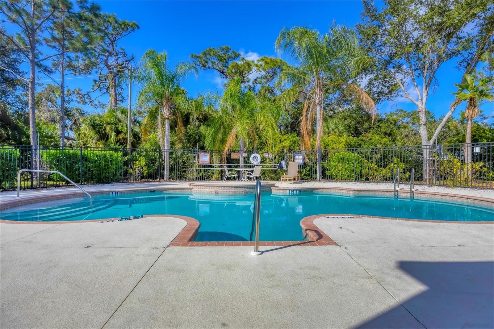 BRADFORD MANOR TWNHMS - Residential