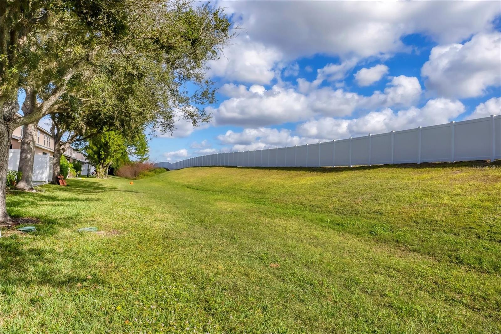 BRADFORD MANOR TWNHMS - Residential