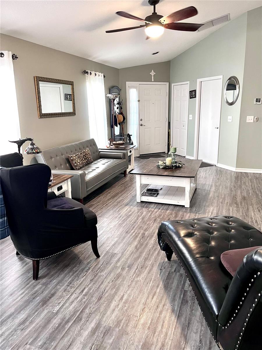 THOUSAND OAKS MULTI FAMILY - Residential