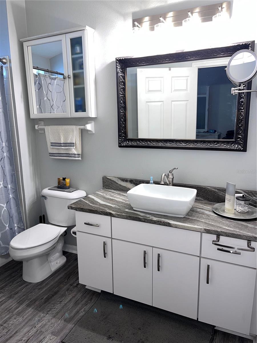 THOUSAND OAKS MULTI FAMILY - Residential