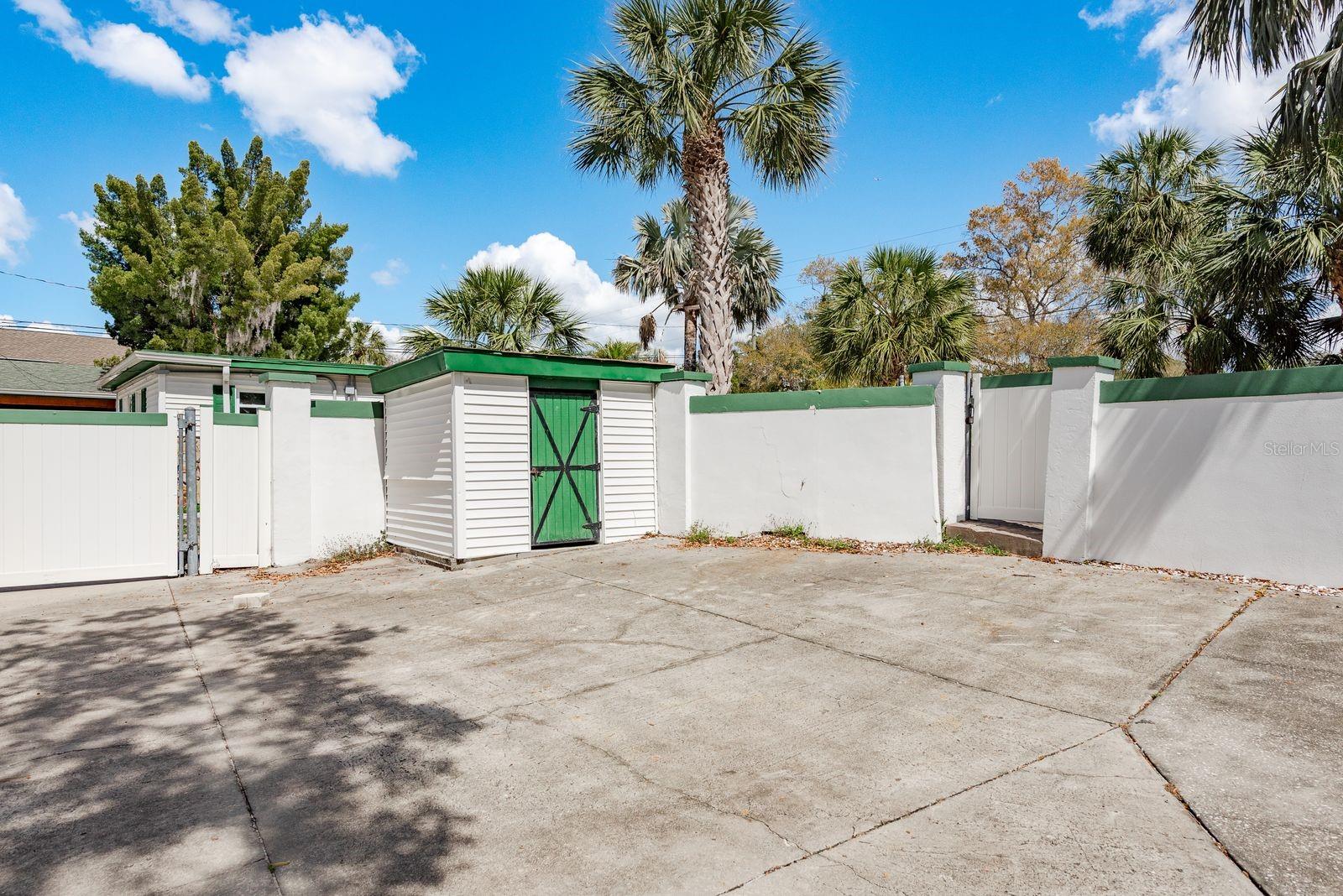 PALM HARBOR ESTATES - Land