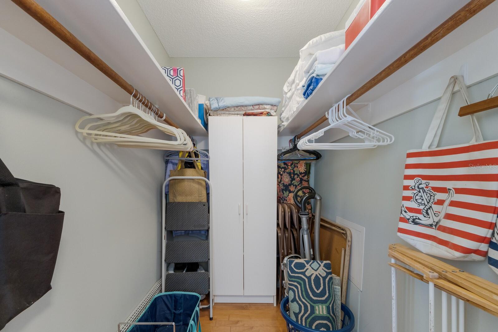 MARTINIQUE APTS NORTH - Residential