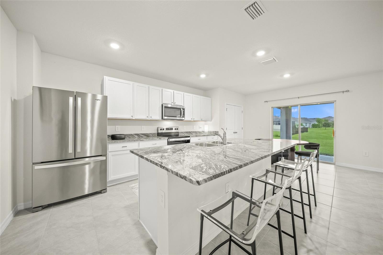 5215 MONTELENA COVE SW