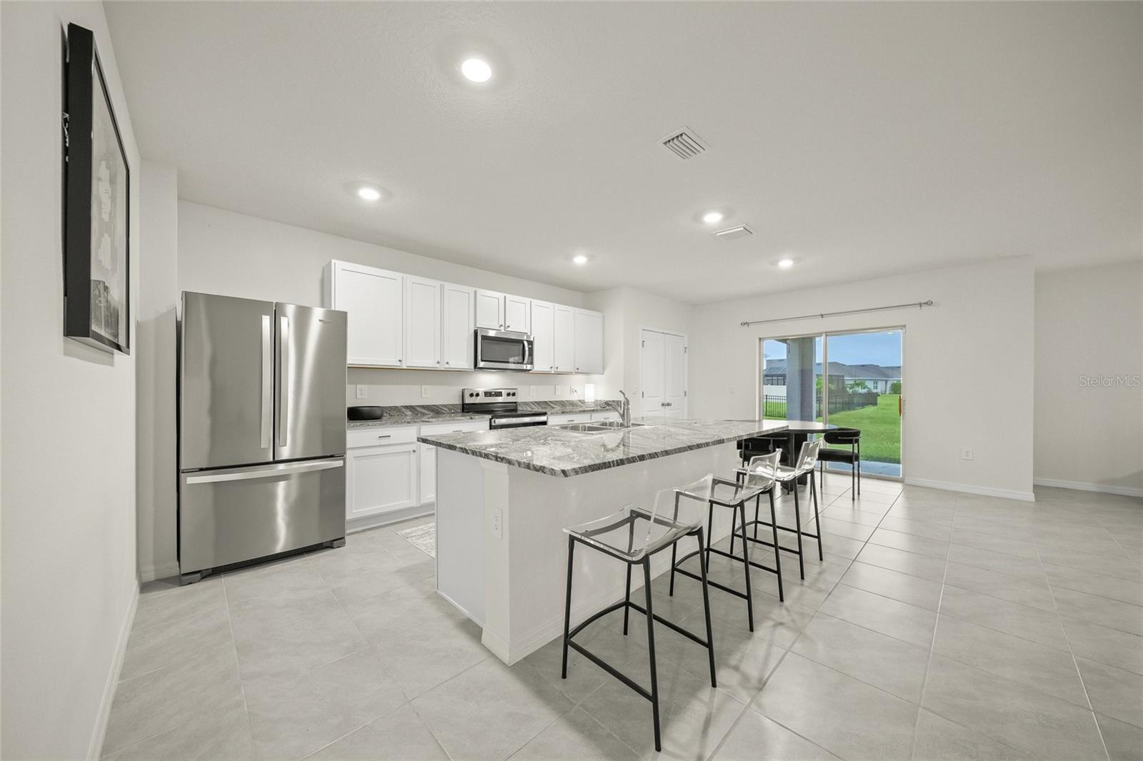 5215 MONTELENA COVE SW