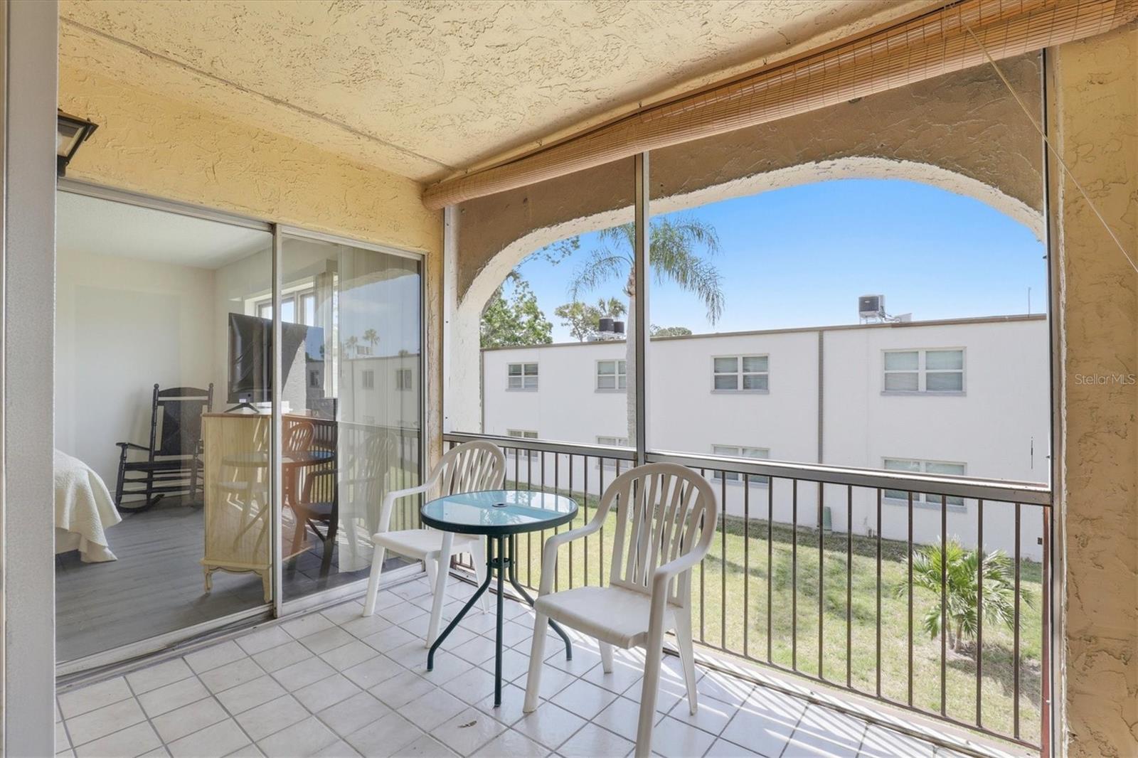 BOULEVARD CLUB THE CONDO - Residential