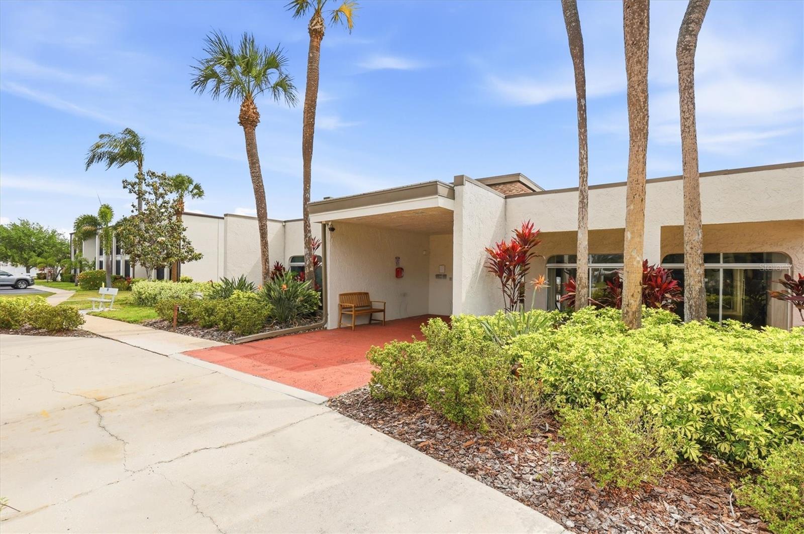 BOULEVARD CLUB THE CONDO - Residential