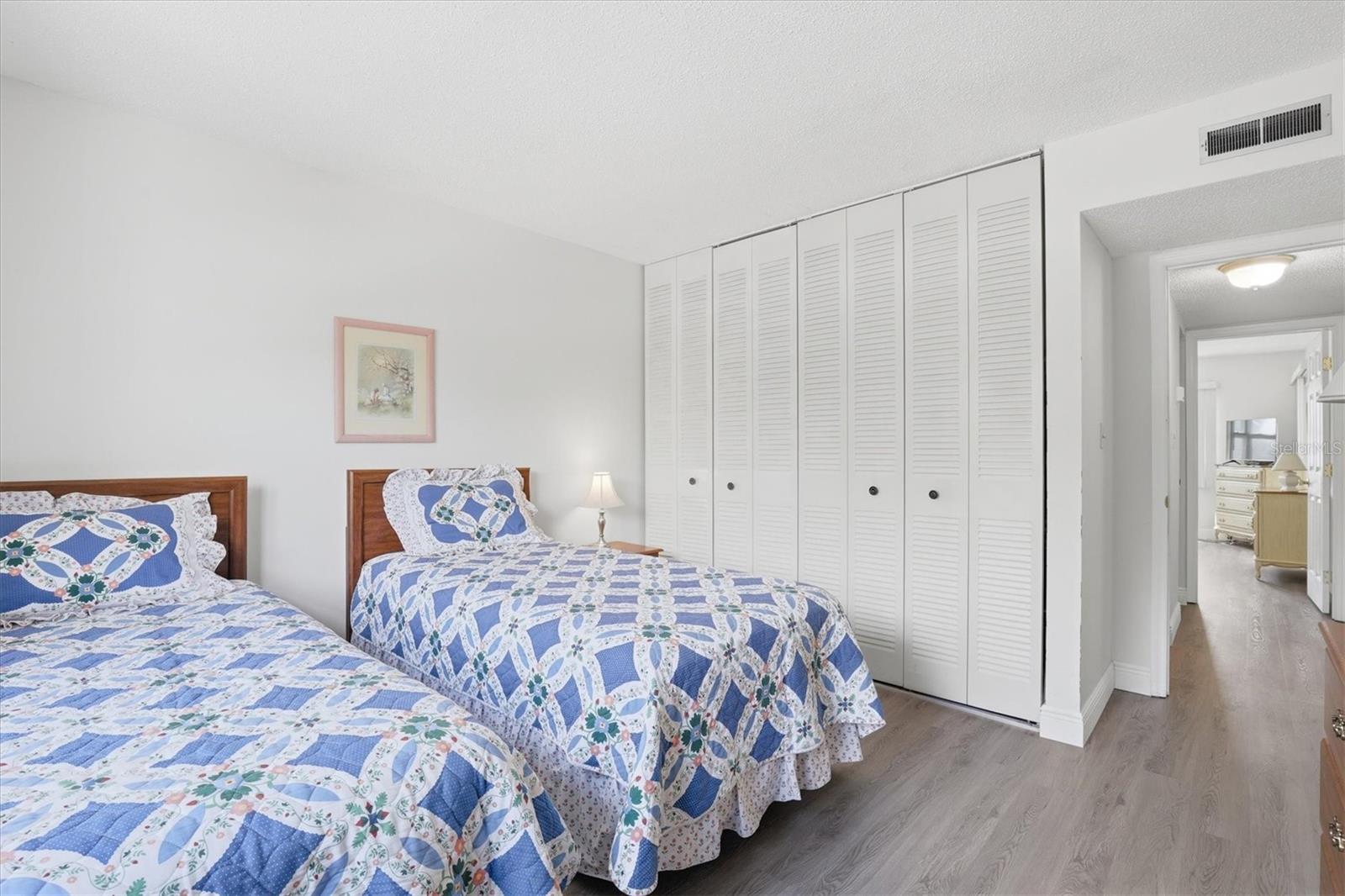 BOULEVARD CLUB THE CONDO - Residential