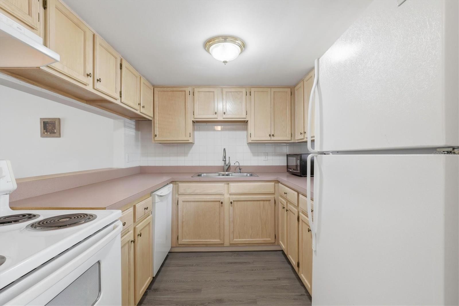 BOULEVARD CLUB THE CONDO - Residential