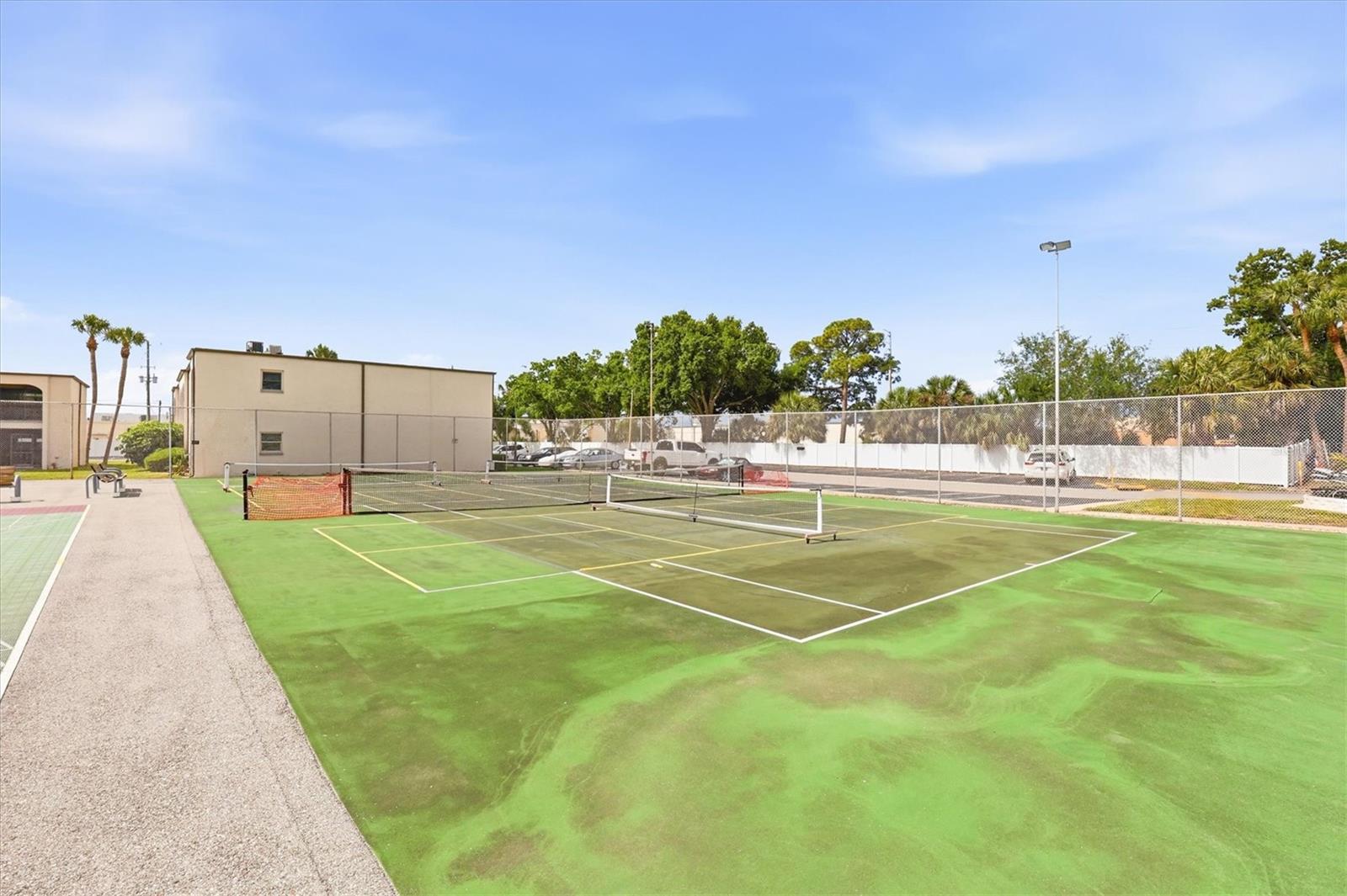 BOULEVARD CLUB THE CONDO - Residential