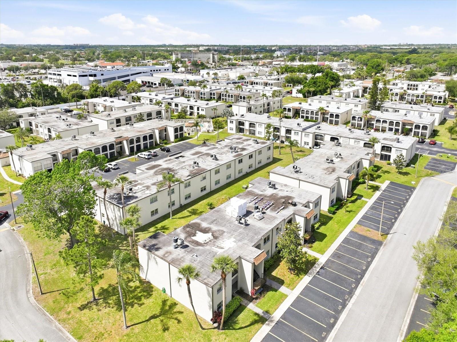 BOULEVARD CLUB THE CONDO - Residential