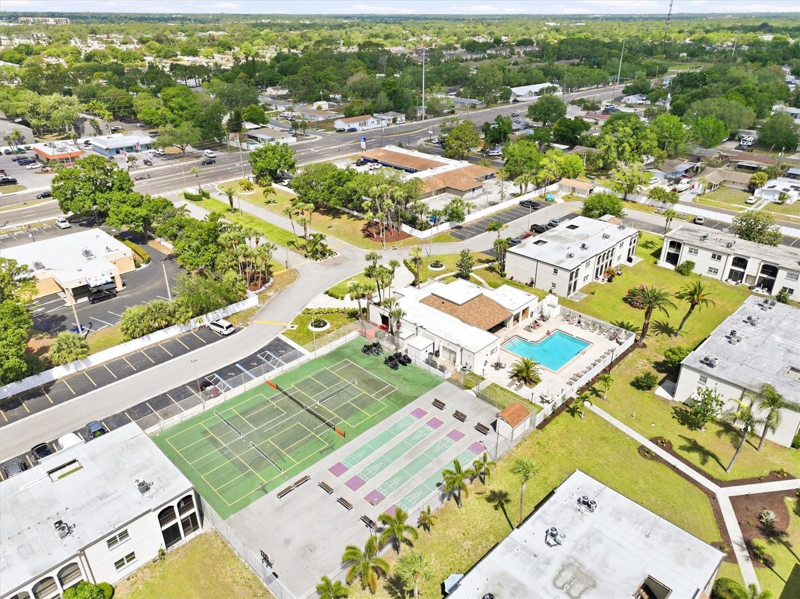 BOULEVARD CLUB THE CONDO - Residential