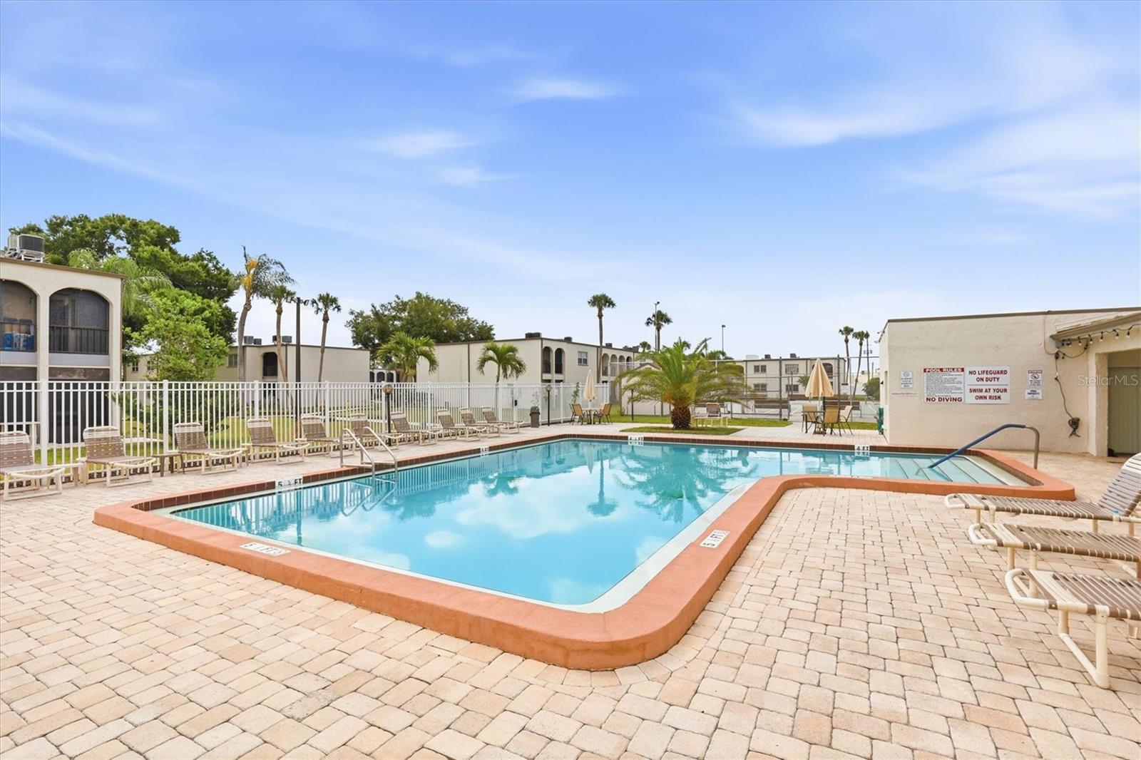 BOULEVARD CLUB THE CONDO - Residential